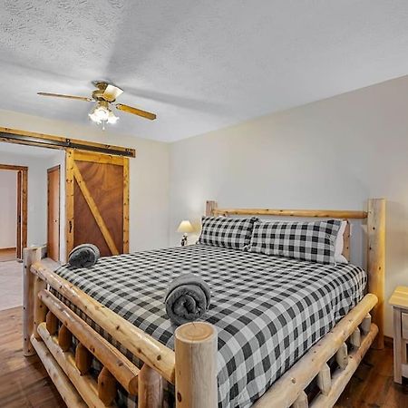 Dog Friendly! Views! Hot Tub! Close To Pf! Gsmnp Sevierville Εξωτερικό φωτογραφία