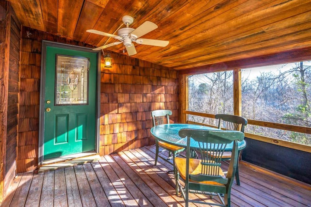 Dog Friendly! Views! Hot Tub! Close To Pf! Gsmnp Sevierville Εξωτερικό φωτογραφία