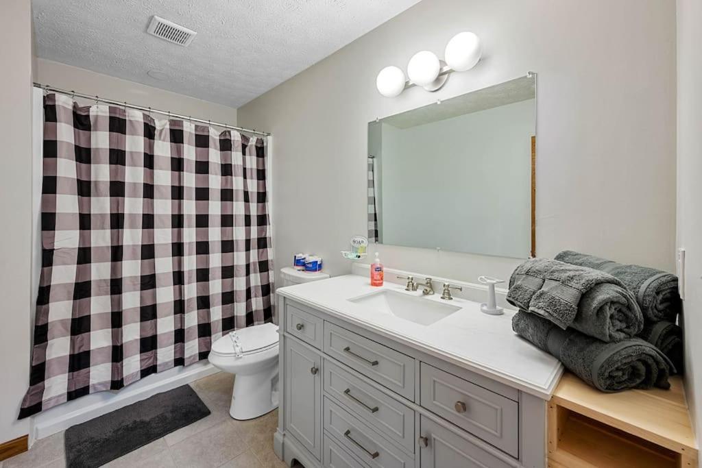Dog Friendly! Views! Hot Tub! Close To Pf! Gsmnp Sevierville Εξωτερικό φωτογραφία