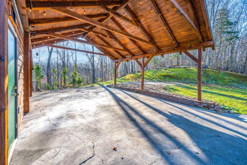 Dog Friendly! Views! Hot Tub! Close To Pf! Gsmnp Sevierville Εξωτερικό φωτογραφία