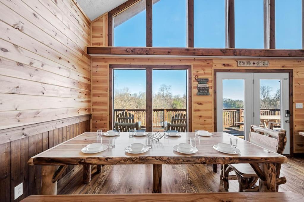 Dog Friendly! Views! Hot Tub! Close To Pf! Gsmnp Sevierville Εξωτερικό φωτογραφία