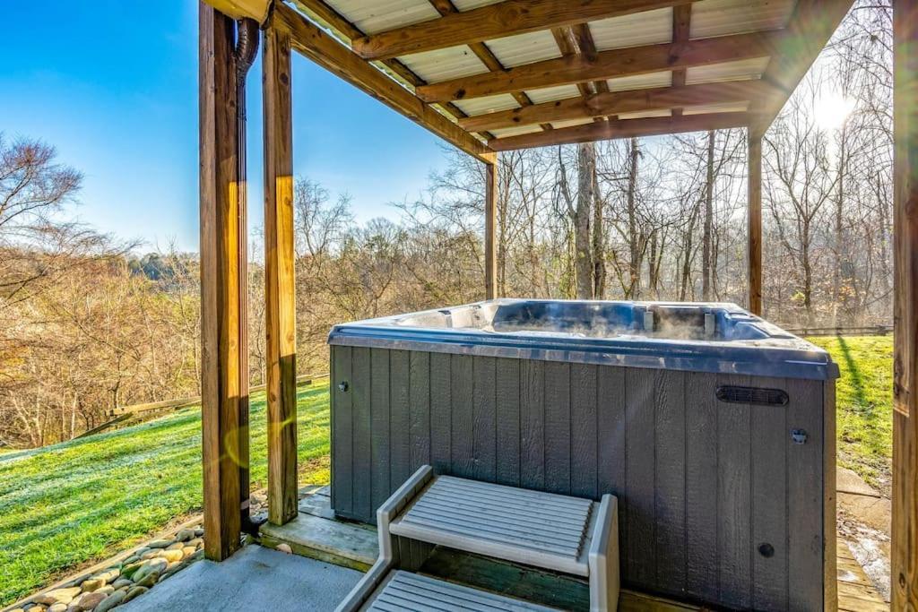 Dog Friendly! Views! Hot Tub! Close To Pf! Gsmnp Sevierville Εξωτερικό φωτογραφία